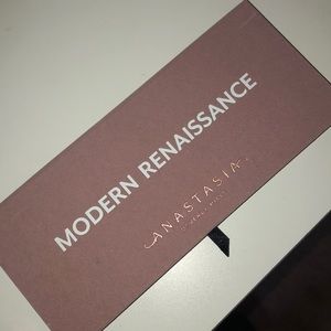 Modern Renaissance Pallet